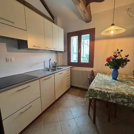 公寓 Il Giardino Di Anna- Con Giardino Privato *